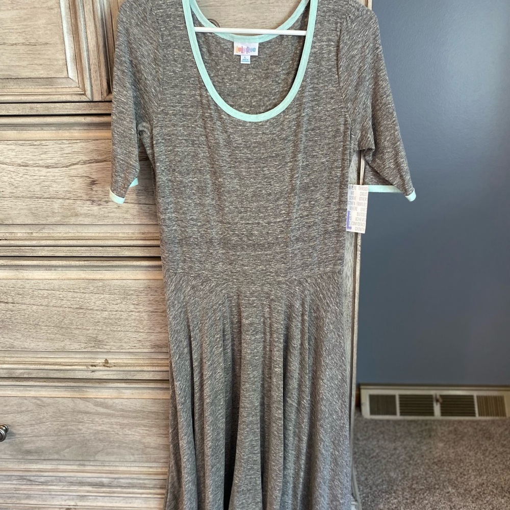 NWT LuLaRoe Large Nicole Dress